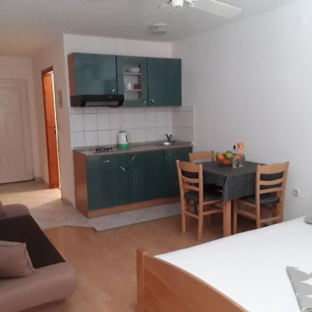 Zaton Apartmani M. Ilesh Bagian luar foto