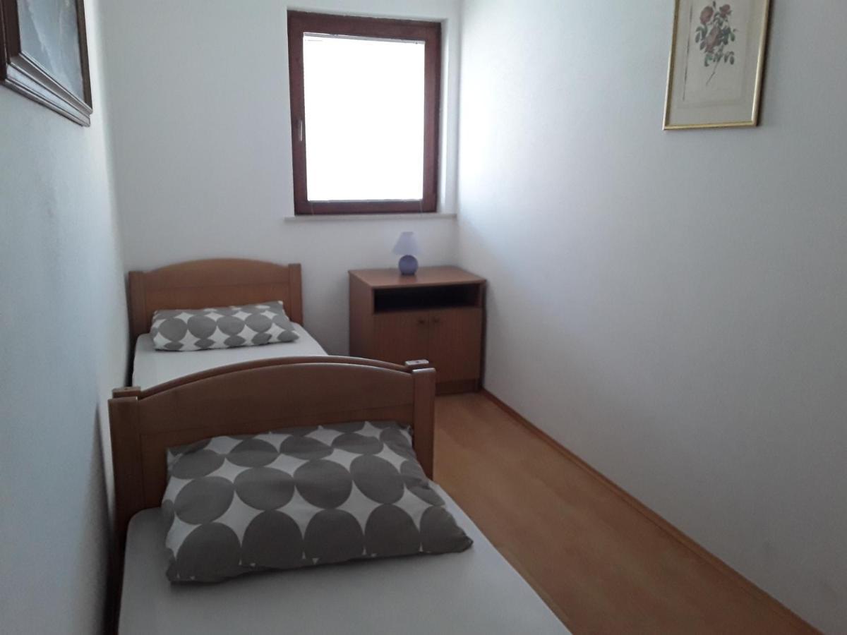 Zaton Apartmani M. Ilesh Bagian luar foto
