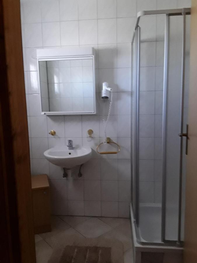 Zaton Apartmani M. Ilesh Bagian luar foto