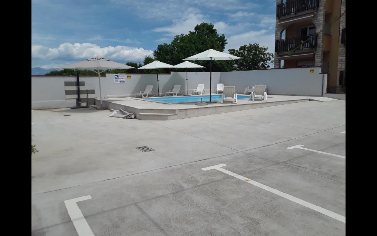 Zaton Apartmani M. Ilesh Bagian luar foto