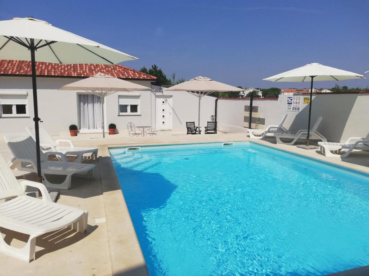 Zaton Apartmani M. Ilesh Bagian luar foto